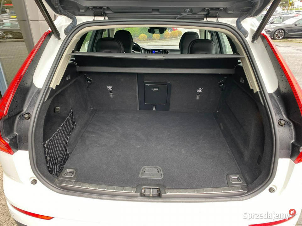 Volvo XC 60 FULL LED nawigacja vitrual cockpit czujnik deszczu Żory