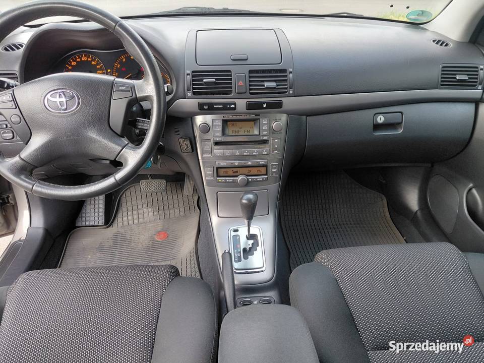TOYOTA AVENSIS XI2006r 2016V 147 175 Automat Jelenia Góra