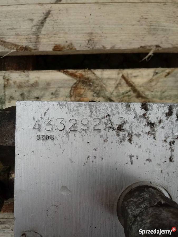 Kostka 433292A2 0305 Case 821C Nowy typ zawór Kielce