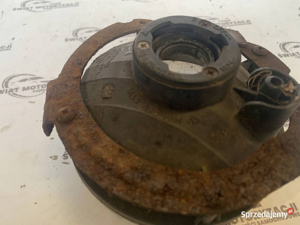 MITSUBISHI L200 07r halogen prawy