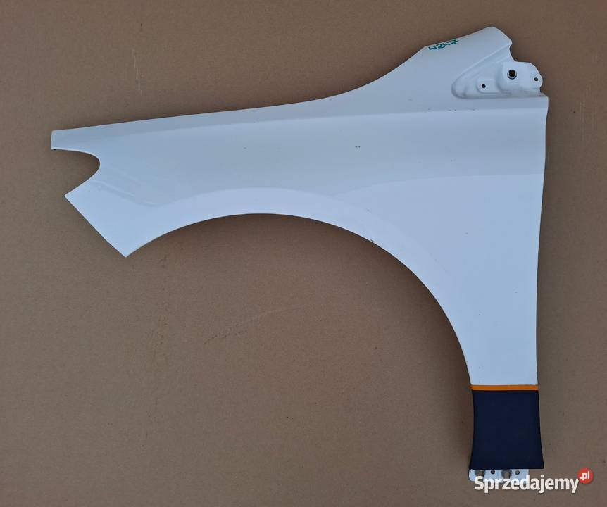 MERCEDES BKLASA W247 BŁOTNIK LEWY PRZÓD ORYGINAŁ osobowe Karoseria Kargowa sprzedam