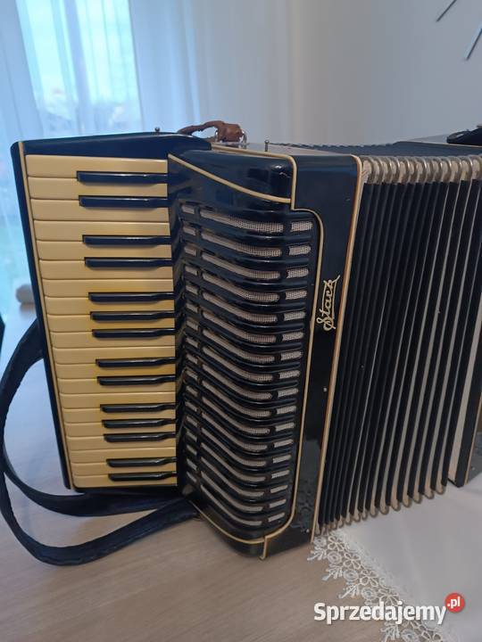 Akordeon stark niemiecki 80 basow Dębica sprzedam