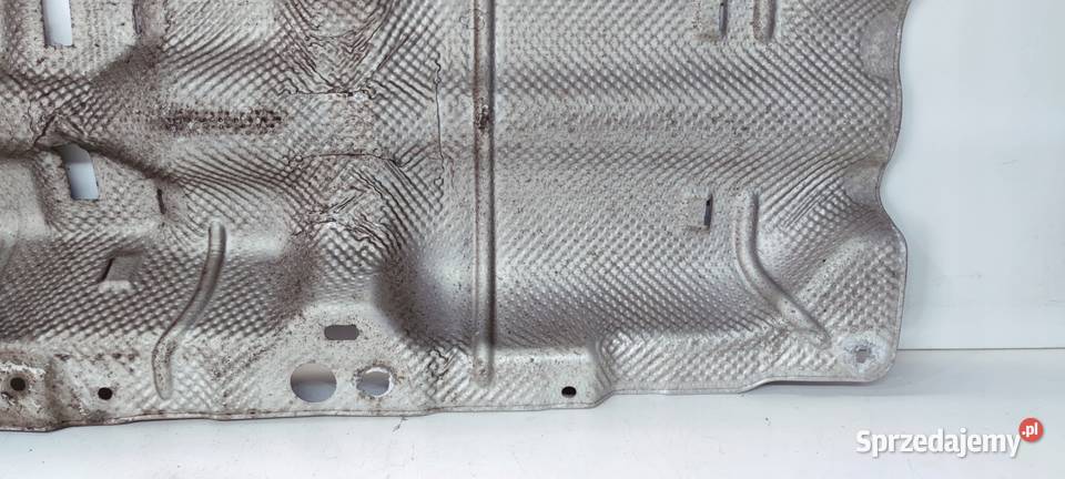 OSŁONA TERMICZNA TUNELU PODWOZIA AUDI Q3 8U osobowe śląskie Przystajń