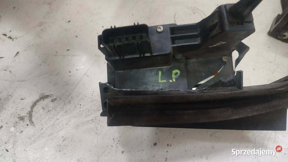 ZAMEK DRZWI PRZÓD PRAWY LEWY FORD FIESTA MK6 Karoseria Włoszczowa