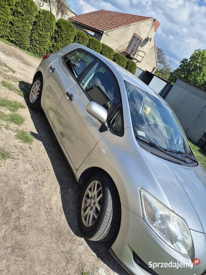 Toyota Auris Grab