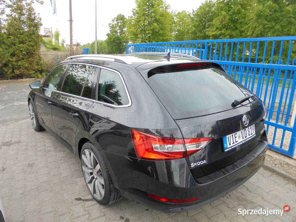 Skoda Superb 20 TDI DSG Ambition światła przeciwmgielne Superb