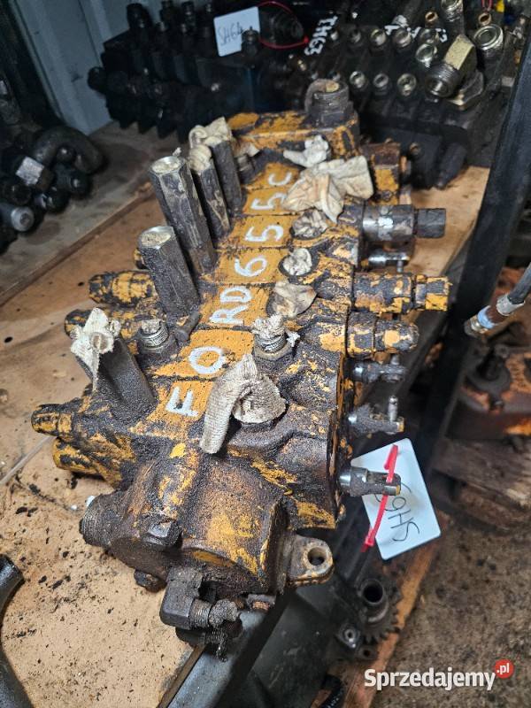 Rozdzielacz hydrauliczny Holland Ford 455CD Gdynia