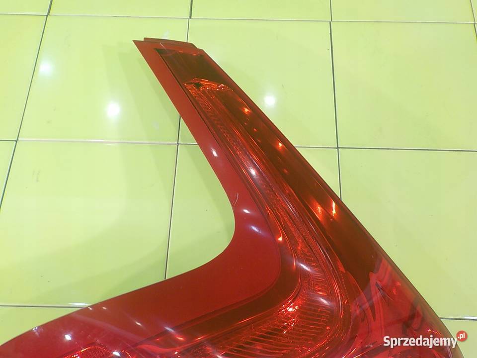 VOLVO V40 II LIFT RDESIGN 20 T2 18r HB 5D lampa osobowe mazowieckie