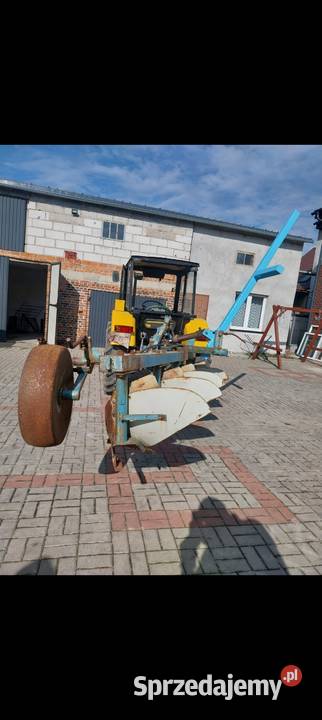 Pług zagonowy z ramieniem hydrauliczym Faresin Kotlin