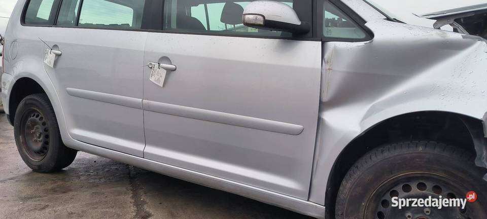 DRZWI PRAWE PRZÓD VOLKSWAGEN TOURAN osobowe Pozostałe Lipno sprzedam