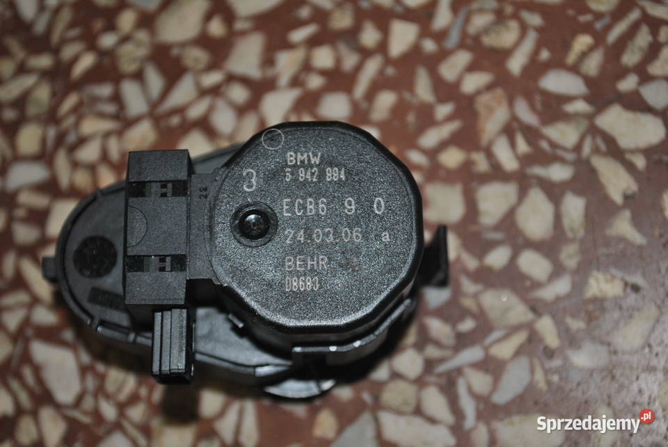 Nastawnik przespustnicy odmrażania przedniej Poręba