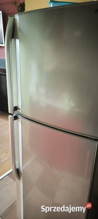 Sprzedam lodówkę Sharp srebrna automatyczne śląskie