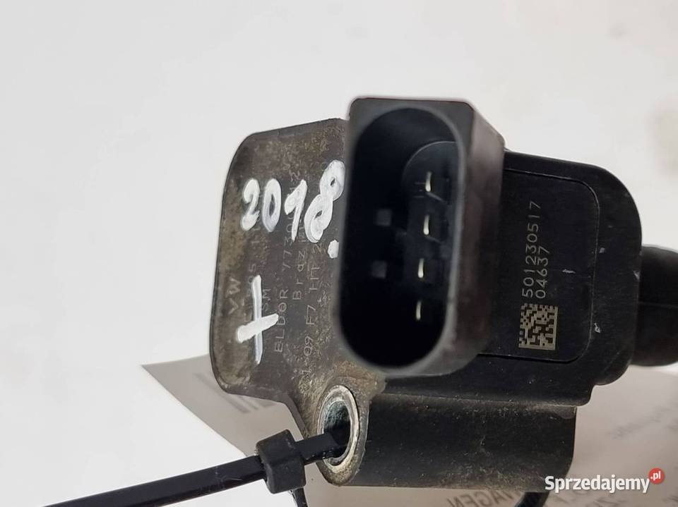 CEWKA ZAPŁONOWA VOLKSWAGEN GOLF VII 04E905110M