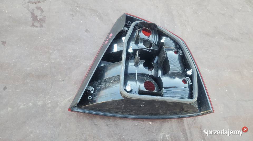 SKODA OCTAVIA 2 II LIFT LAMPA LEWA TYŁ TYLNA śląskie Ruda Śląska