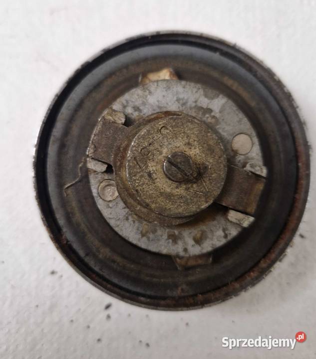 Korki wlewu paliwa FSO Warszawa 223 2 Korek Korki wlewu Korki wlewu mazowieckie sprzedam