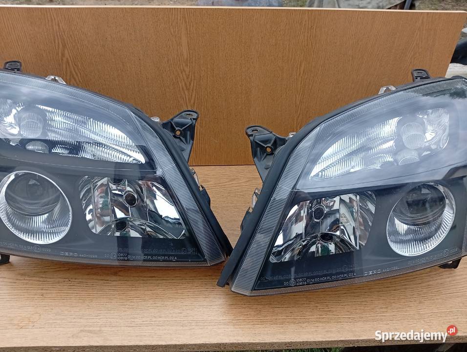 Reflektory Przód Opel Vectra c komplet Kalety sprzedam