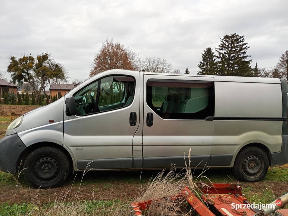 Opel Vivaro uszkodzony Kurów
