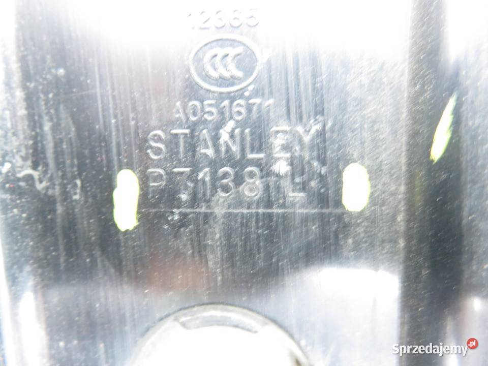 LAMPA LEWA TYLNA MAZDA 5 LIFT P7138L osobowe sprzedam