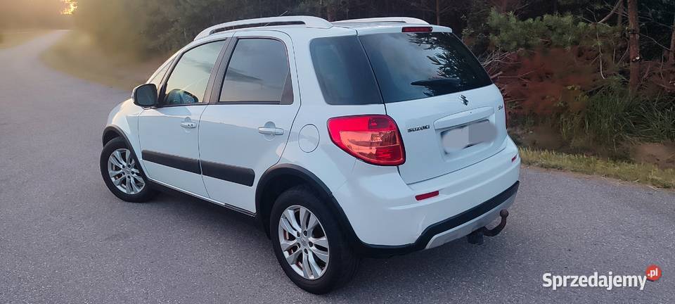 Suzuki SX4 16 benzyna 2013r sprzedam