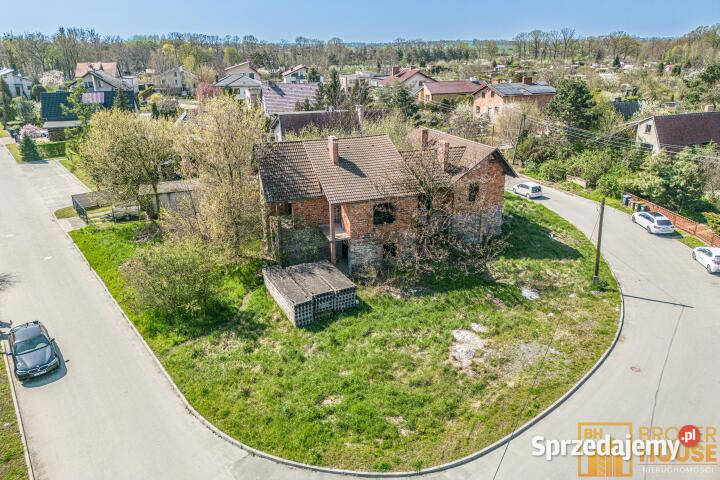 Sprzedam dom wolnostojący Lewin Brzeski 247m2 cegła