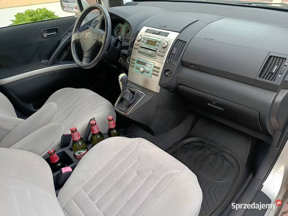 Toyota Corolla Verso 18 Benzyna 7 Osobowy 1800cm3 Bierawa