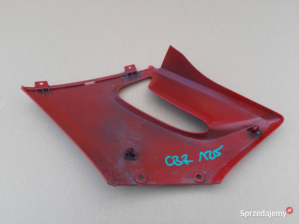 HONDA CBR 125 OWIEWKA BOCZNA PRAWA OSŁONA Trzciel