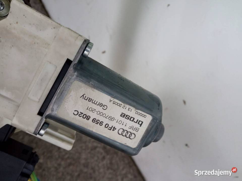 MECHANIZM SZYBY PRAWY TYŁ SEDAN 4F0959794E osobowe Wyposażenie wnętrza
