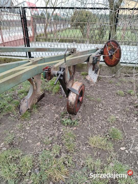 Pług zagonowy 4 skibowy nieuszkodzony sprzedam
