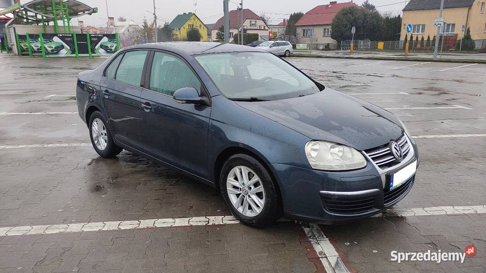 VW Jetta 16 o mocy 102 Navi sprzedam