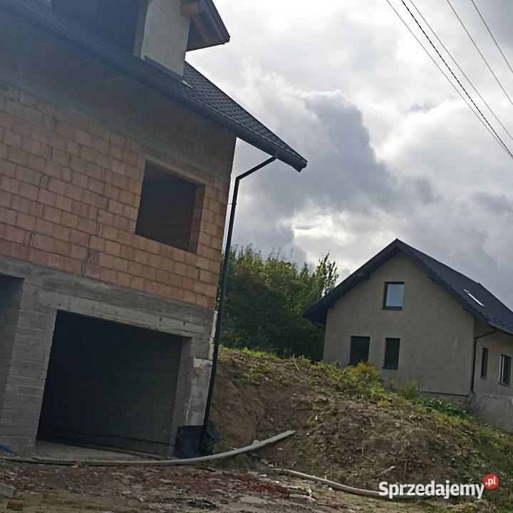 Dom stan surowy zamknięty Sprzedaż Nieruchomości świętokrzyskie