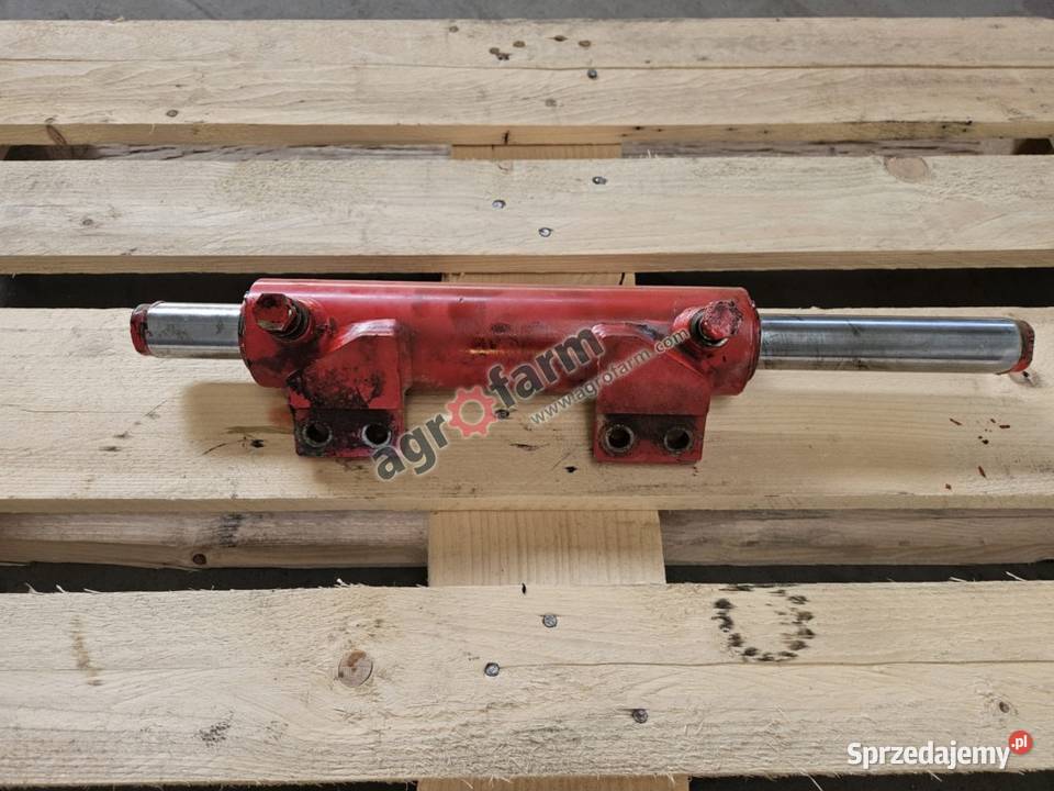 Siłownik skrętu McCormick F70 F80 Byków