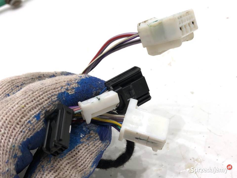 WIĄZKA DRZWI TYŁ PRAWY TOYOTA COROLLA E21 20 152