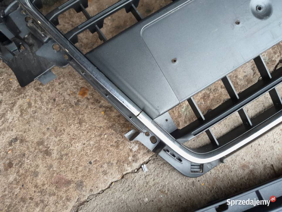 Atrapa chłodnicy grill kratki halogenów Audi A4 Strzelce Opolskie