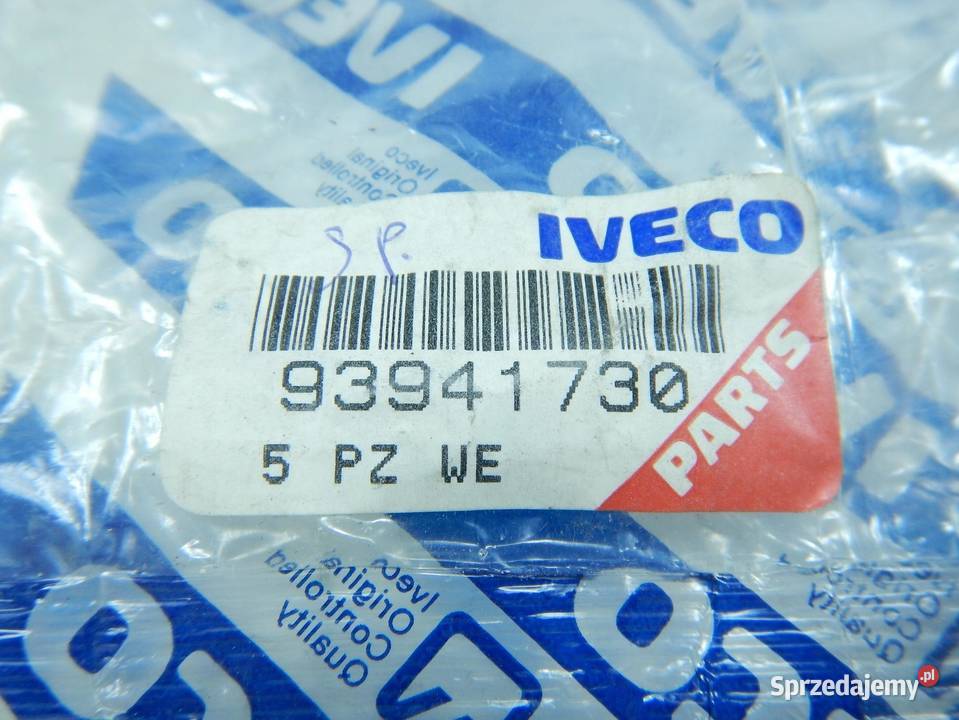 GNIAZDO RYGLA DRZWI PRZESUWNYCH IVECO DAILY 8999 Zawiasy, bolce i prowadnice lubelskie
