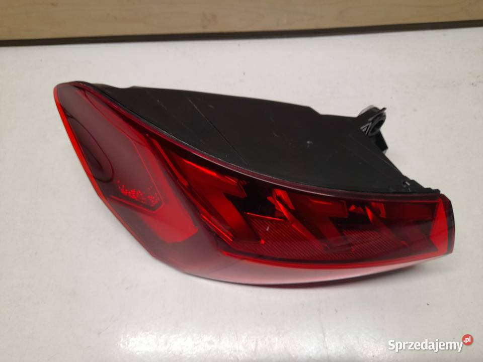 AUDI A3 8Y LAMPA LED LEWA TYLNA 8Y0945207 sprzedam