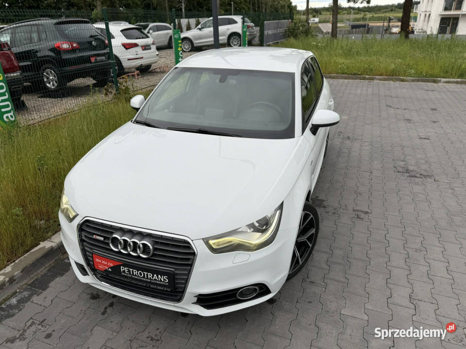 Audi A1 Sportback 16TDI 105 LED BIKSENON SLINE elektrochrom. lusterka boczne