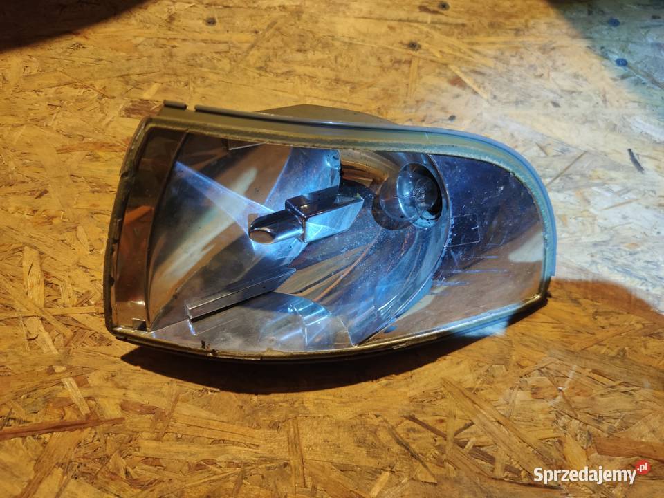 Kierunkowskaz przedni lewy audi A8 D2 Motoryzacja Zamość