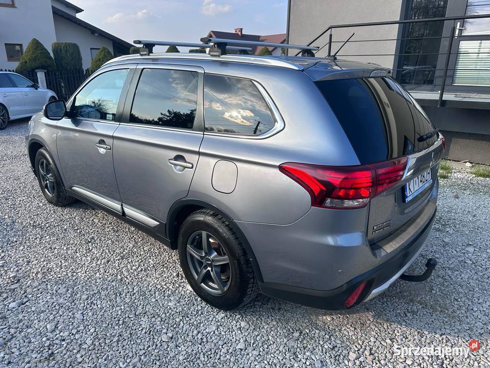 Mitsubishi Outlander 4WD Gaz Stag 7 Osobowa czujnik zmierzchu Ładna