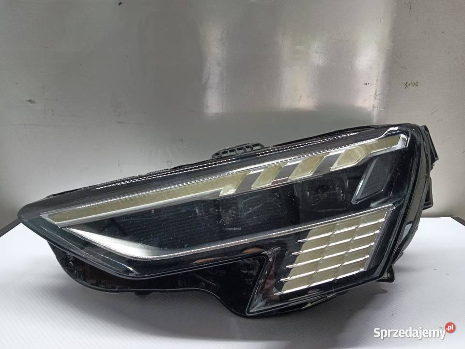 LAMPA PRZÓD PRZEDNIA LEWA AUDI A3 8Y0941035