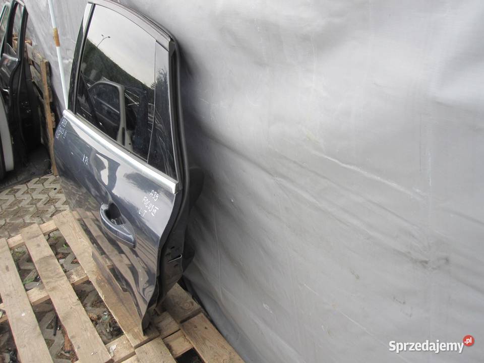 FORD FOCUS MK3 III 11r drzwi lewe tył kompletne świętokrzyskie sprzedam