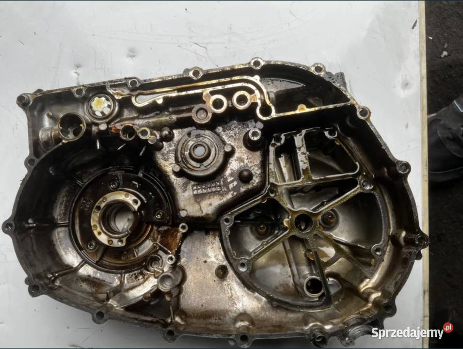 Pokrywa dekiel prawy silnika Yamaha T 500 0507