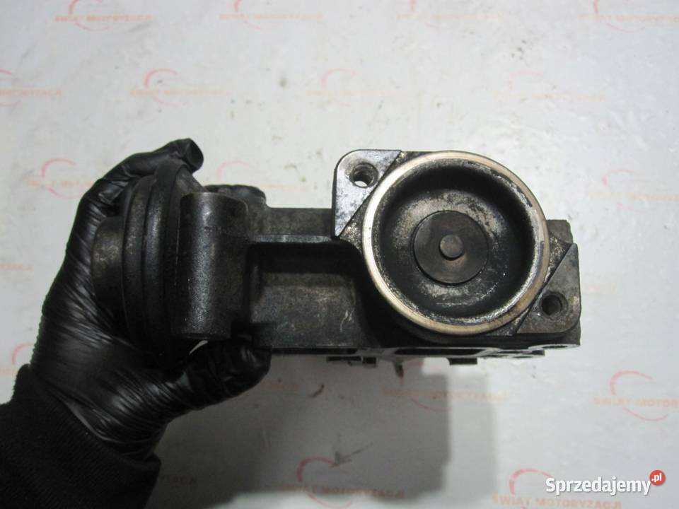 ZAWÓR SPALIN EGR 1582A197 MITSUBISHI ASX LANCER Części samochodowe Kielce