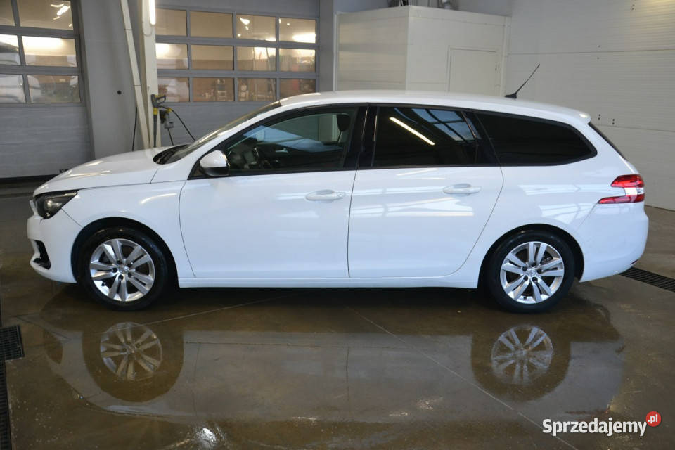 Peugeot 308 12 benzyna 110 6biegów tempomat