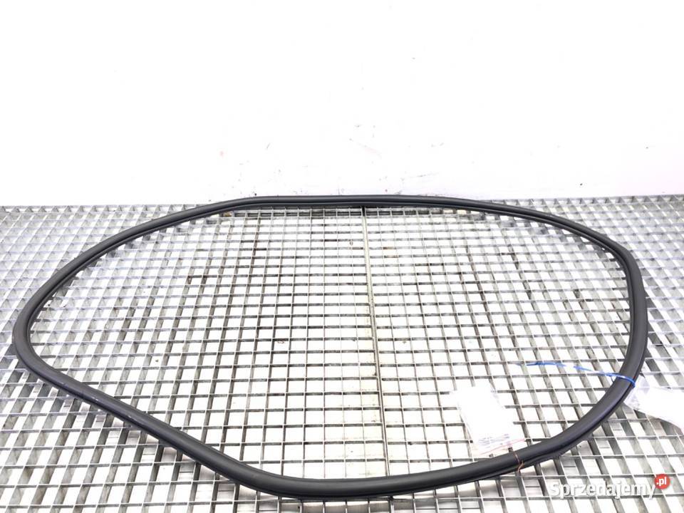 USZCZELKA DRZWI PRZÓD PRAWA SKODA OCTAVIA III sprzedam