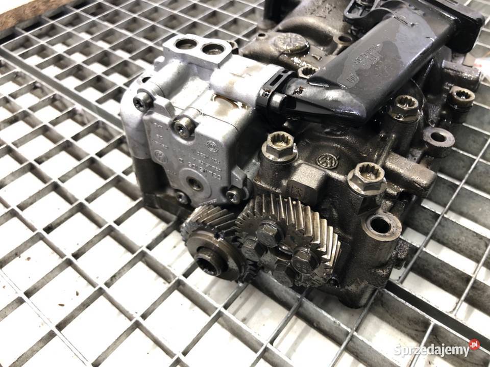 POMPA OLEJU VW PASSAT B7 03L115105D 20 140 1015