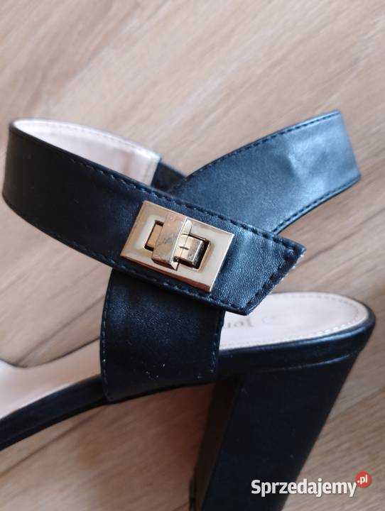 SANDAŁY czarne na obcasie sandałki na słupku wielkopolskie Złotniki sprzedam