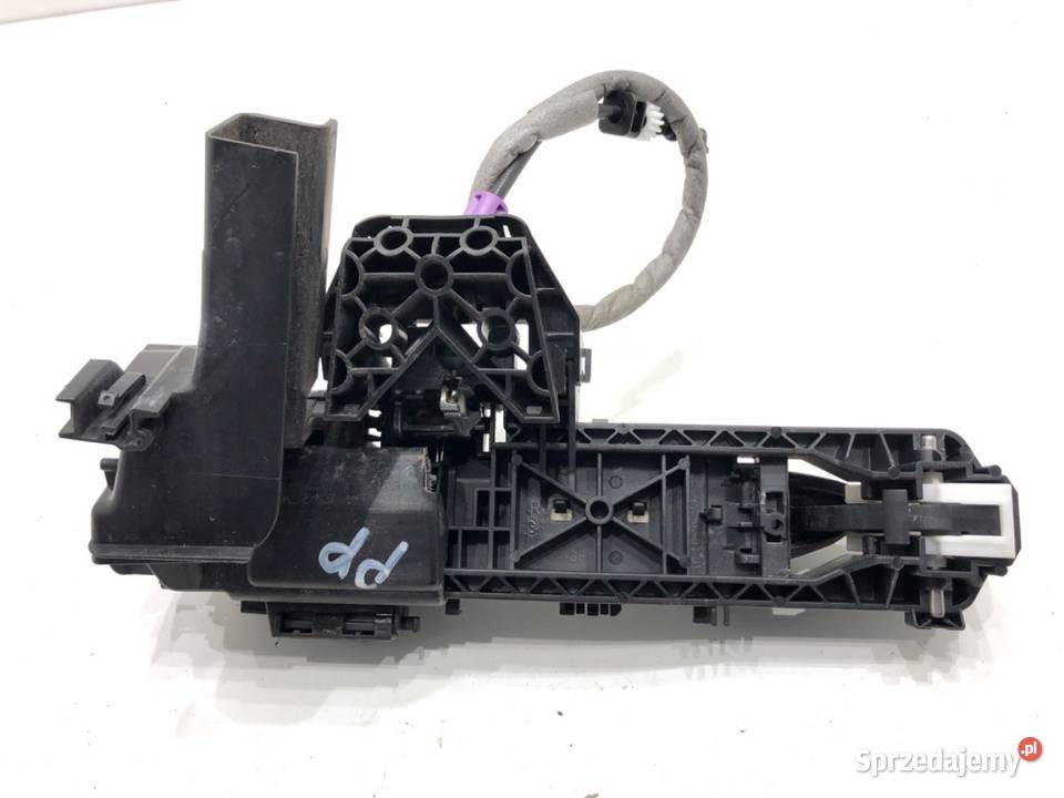 KLAMKA ZEWNĘTRZNA PRAWY PRZÓD MERCEDES W176 sprzedam