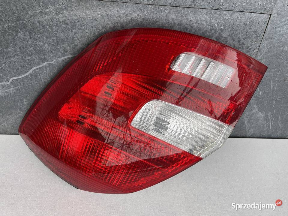 SKODA FABIA 2 PRAWA LAMPA TYŁ Ostroróg