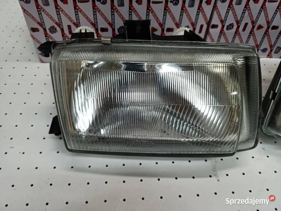 VW CADDY II PRZED LIFTINGIEM REFLEKTOR LAMPA Skarżysko-Kamienna