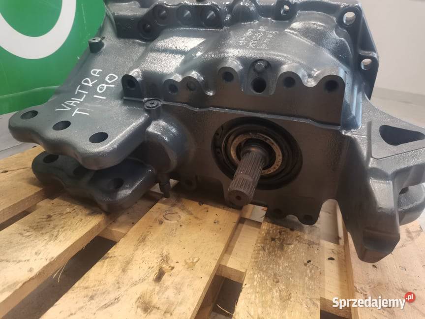 WOM tylny Valtra T 213 Pozostałe Wilkowo